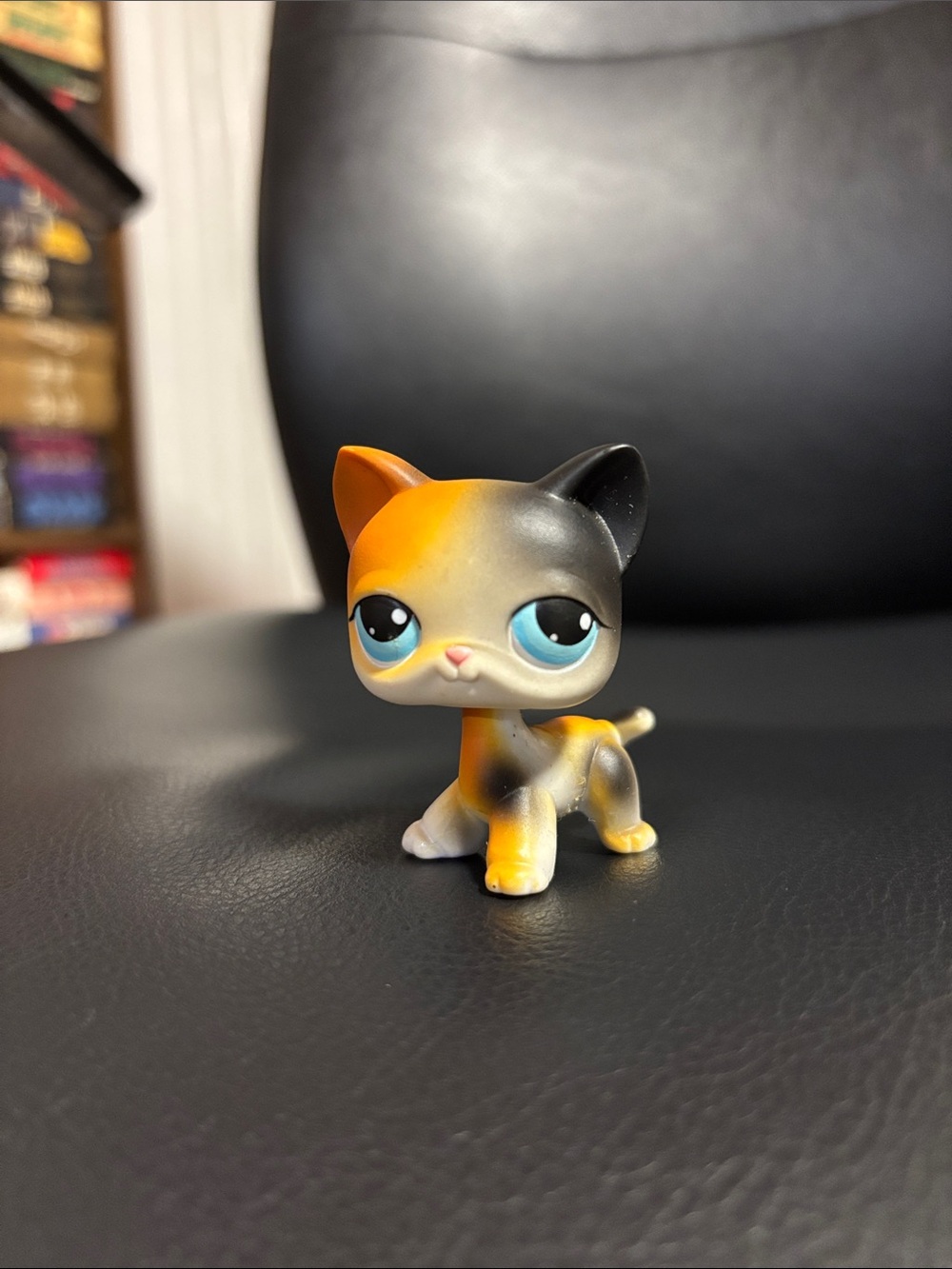 Littlest Pet Shop LPS #106 Shorthair Calico Cat